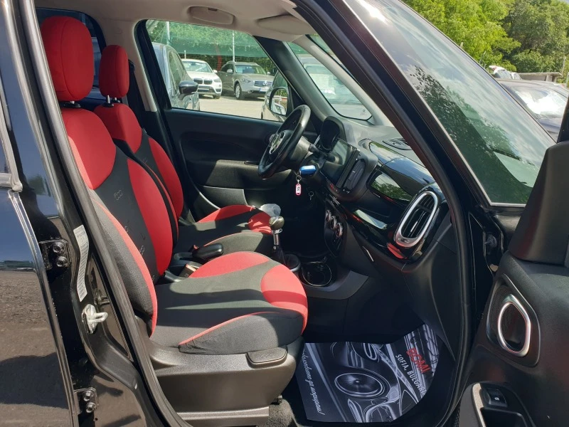 Fiat 500L SPORT* 1.4i* ГАЗ-БЕНЗИН* EURO6B* NAVI* APP* TABLET, снимка 12 - Автомобили и джипове - 46070314