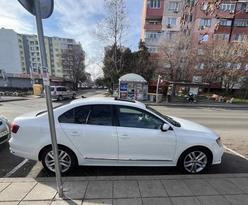 VW Jetta 1.8tsi, снимка 4 - Автомобили и джипове - 48629301