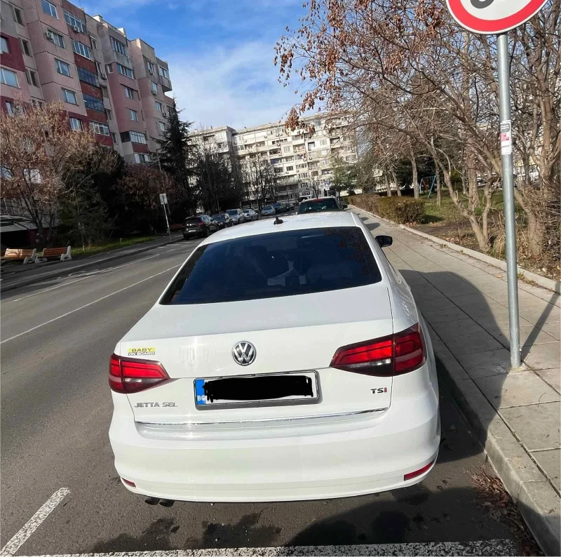 VW Jetta 1.8tsi, снимка 2 - Автомобили и джипове - 48629301