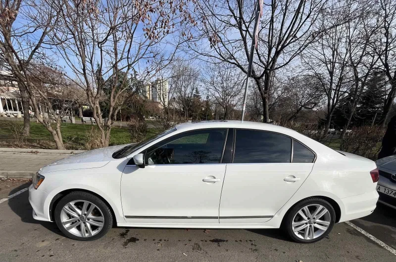 VW Jetta 1.8tsi, снимка 5 - Автомобили и джипове - 48629301