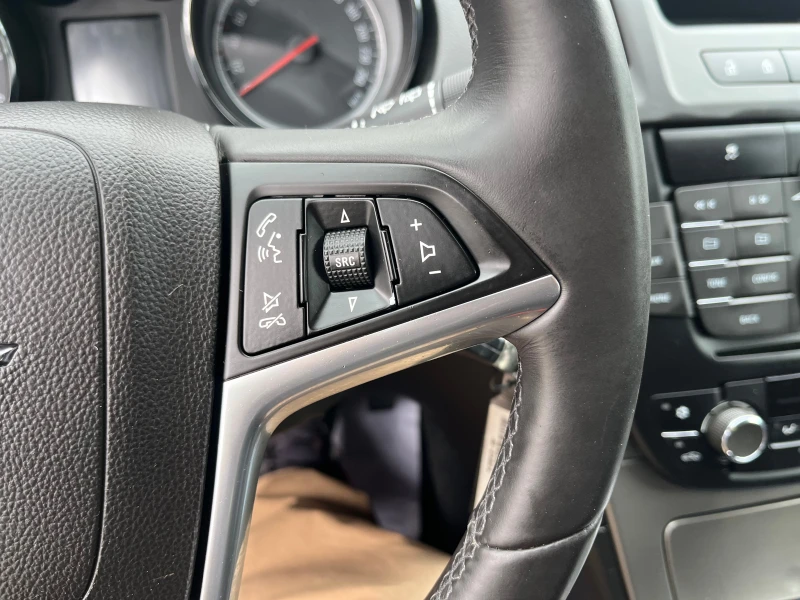 Opel Insignia 2.0 Diesel 130 k.c, снимка 12 - Автомобили и джипове - 50323716