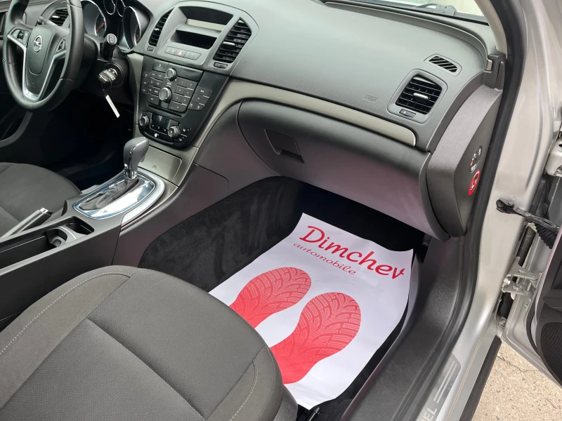 Opel Insignia 2.0 Diesel 130 k.c, снимка 10 - Автомобили и джипове - 50323716