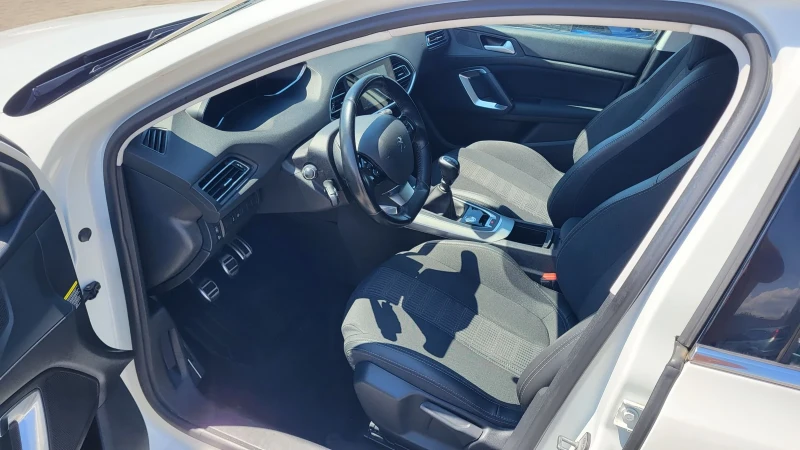 Peugeot 308 1.5HDI-130 NAVI* KTEO* EURO6D* KEYLESS* WHITE PEAR, снимка 10 - Автомобили и джипове - 51040666