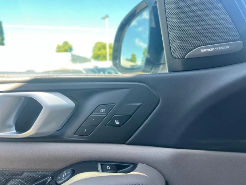 BMW X5M COMP./625HP/SHADOW-L./LASER/H&K/MEMO/360/HUD/704f, снимка 10 - Автомобили и джипове - 51606535