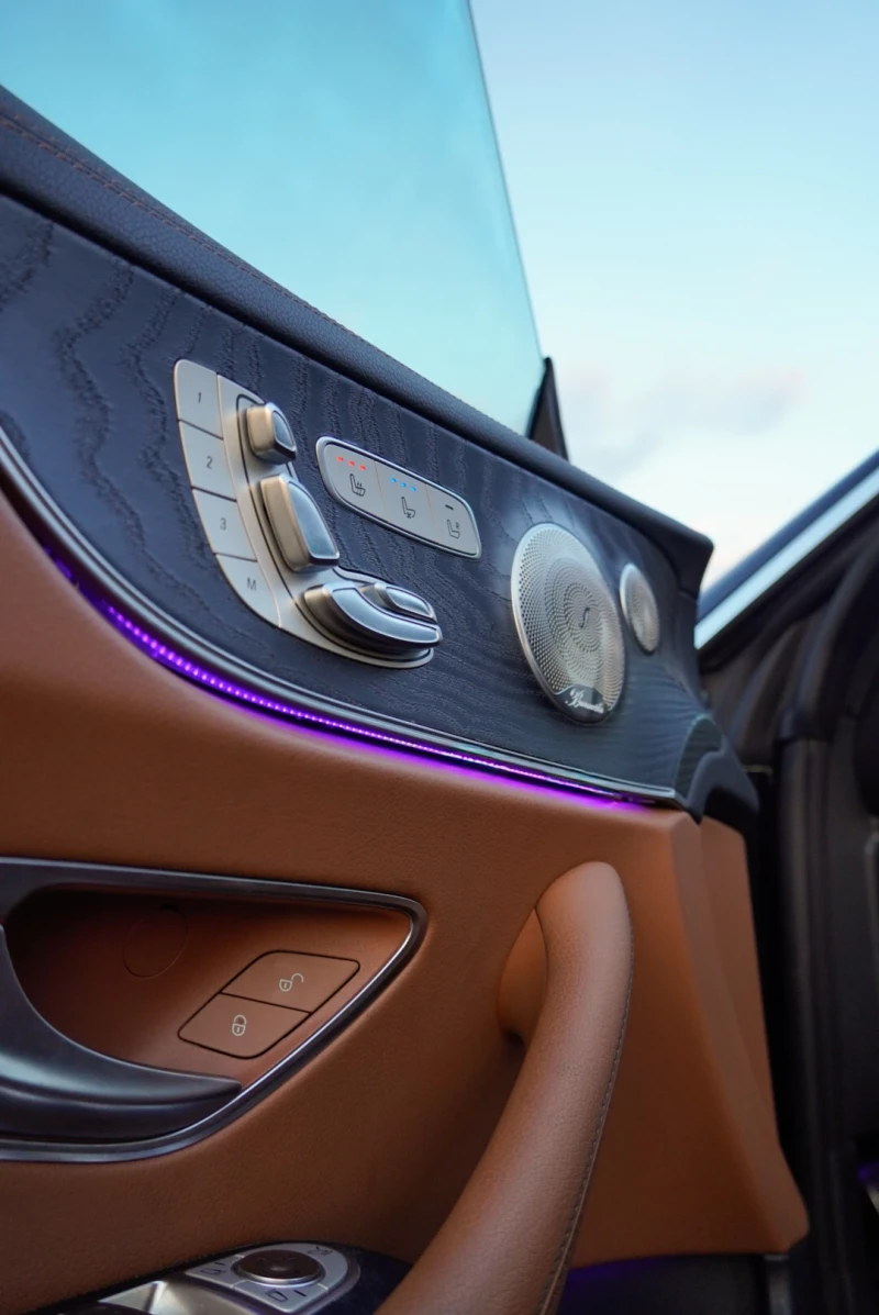 Mercedes-Benz E 400 4MATIC Coupe AMG LINE, снимка 12 - Автомобили и джипове - 52568252