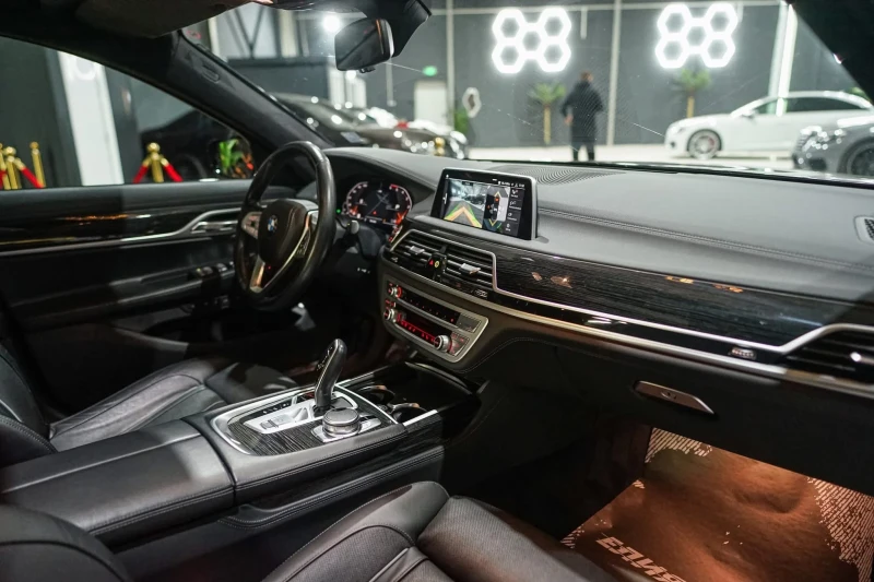BMW 730 XDRIVE EXECUTIVE LOUNGE EDITION ПАНО ЛИЗИНГ 100%, снимка 14 - Автомобили и джипове - 52704489
