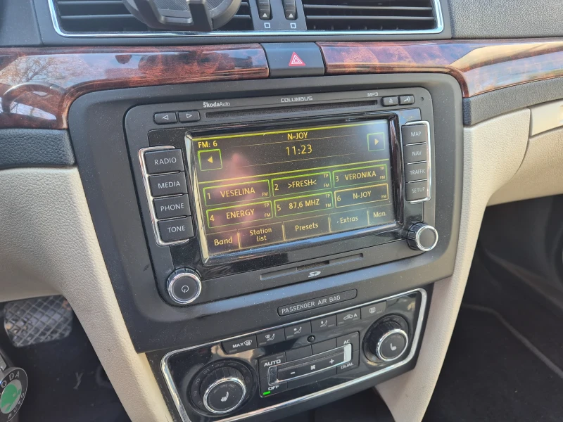 Skoda Superb, снимка 8 - Автомобили и джипове - 52905003