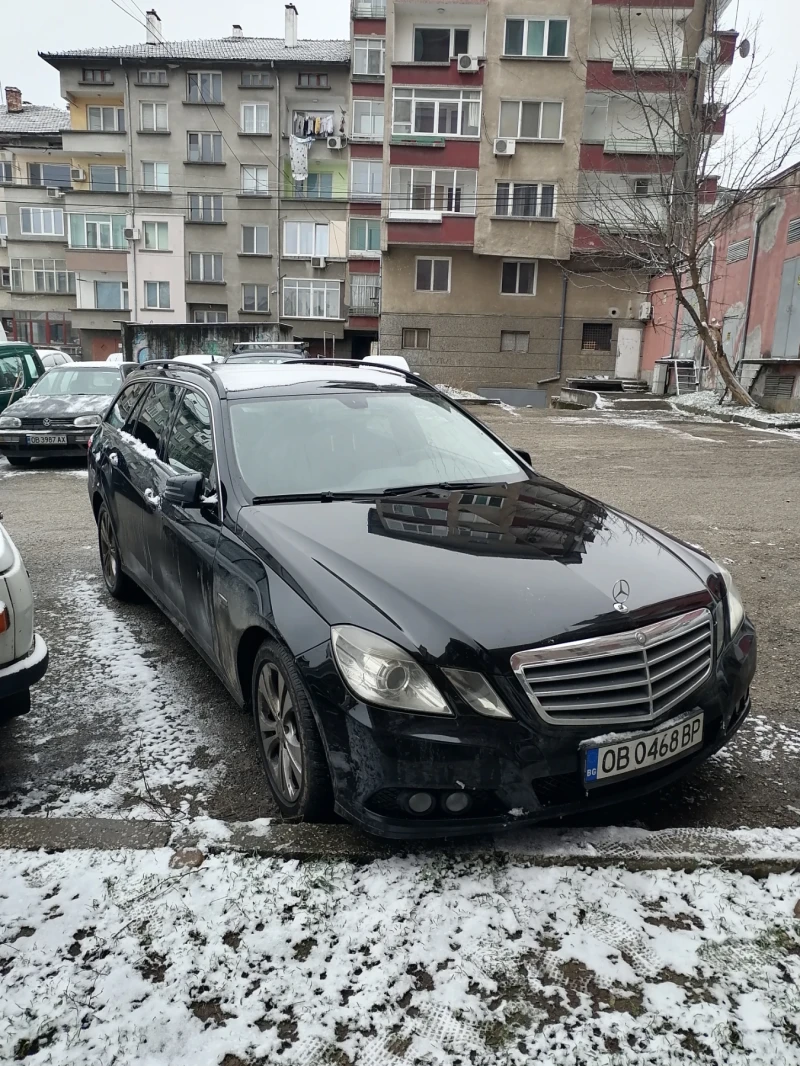 Mercedes-Benz E 200, снимка 10 - Автомобили и джипове - 53432579