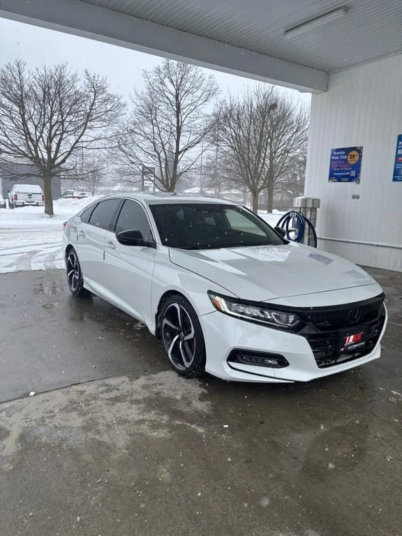 Honda Accord * Sport * CARFAX * БЕЗ ПЪРВОНАЧАЛНА ВНОСКА, снимка 15 - Автомобили и джипове - 53161834