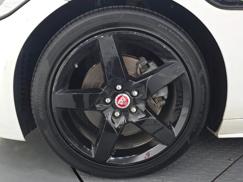 Jaguar XE 20D R SPORT, снимка 5 - Автомобили и джипове - 55926938