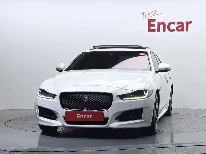 Jaguar XE 20D R SPORT, снимка 3 - Автомобили и джипове - 55926938