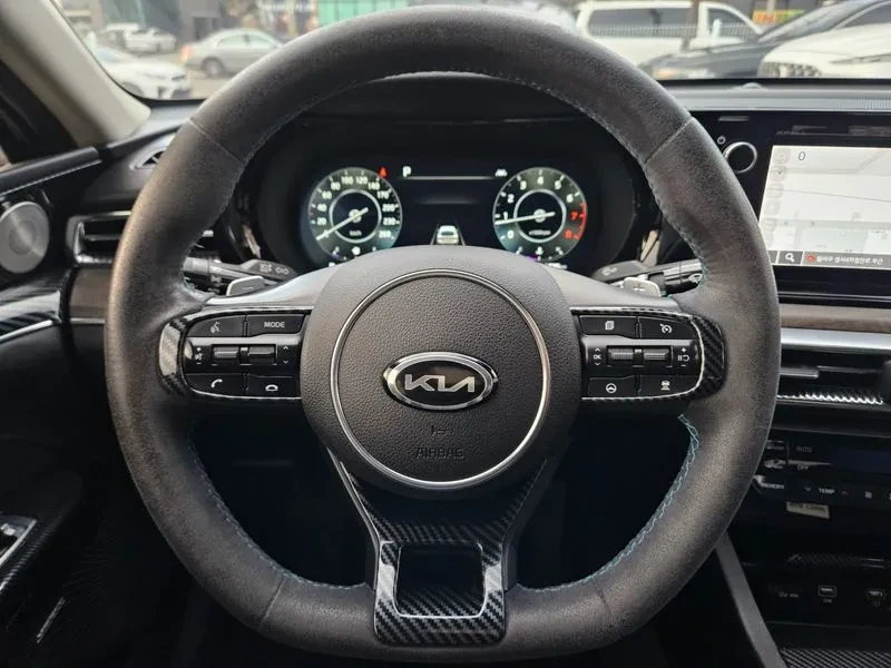 Kia K5 1.6 Turbo Noblesse, снимка 13 - Автомобили и джипове - 56159764