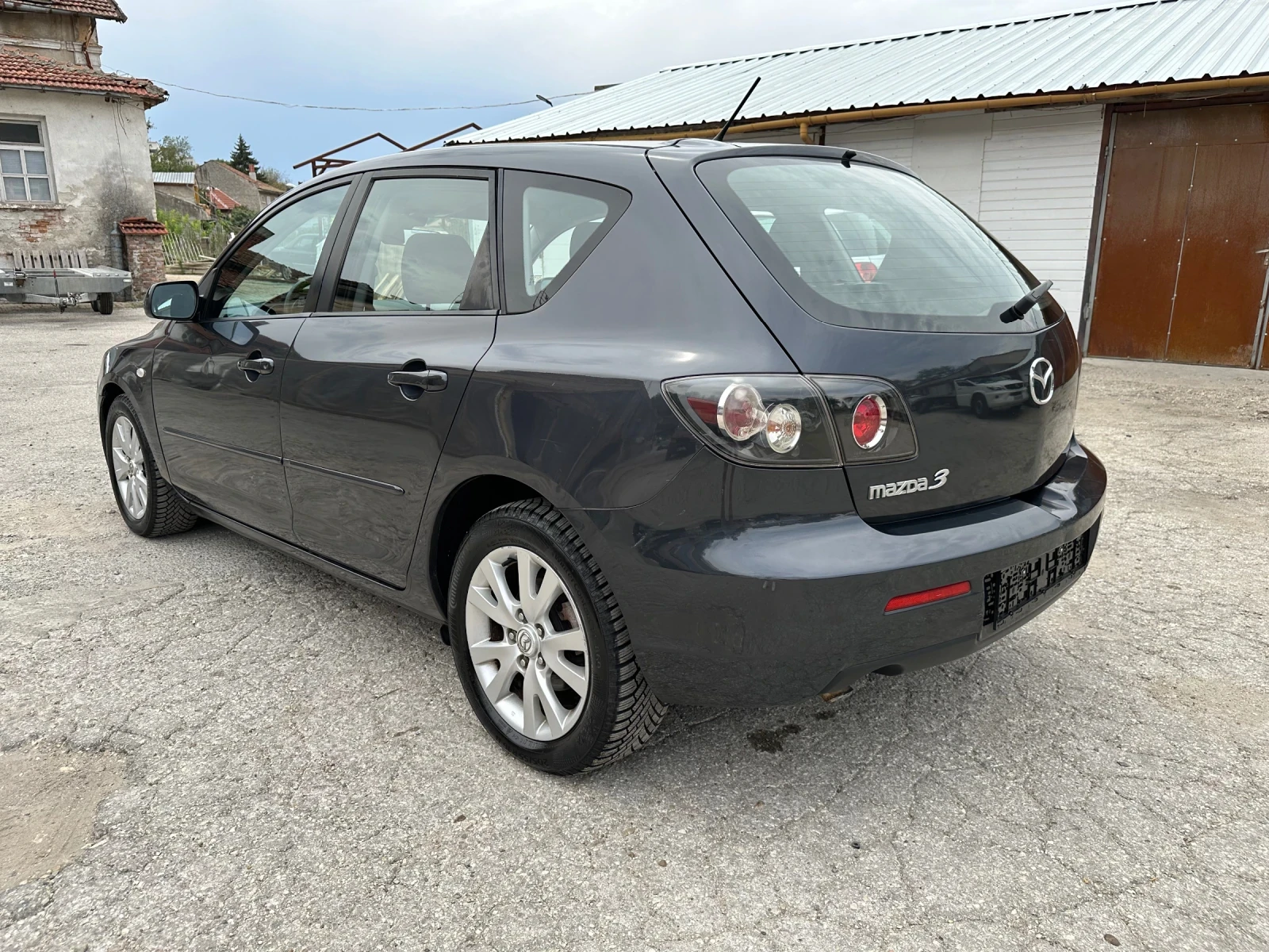 Mazda 3 1.6D 109 коня / Климатроник - изображение 7