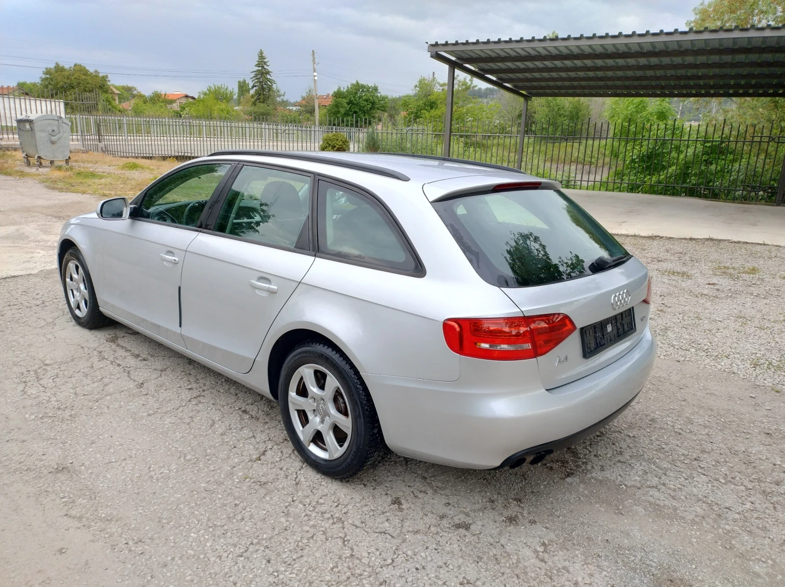 Audi A4 2.0 TDI AVTOMATIK - изображение 5