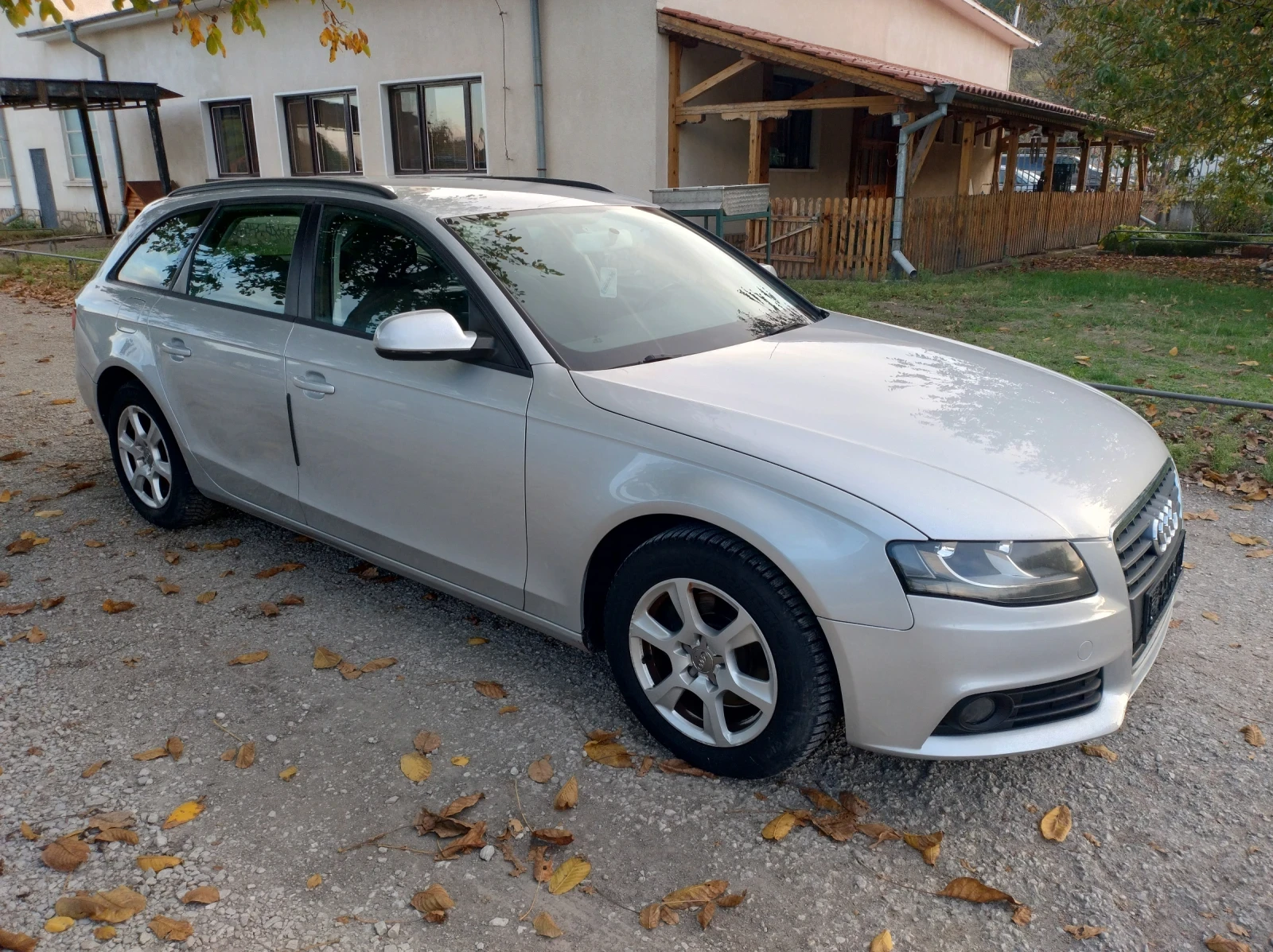 Audi A4 2.0 TDI AVTOMATIK - изображение 4