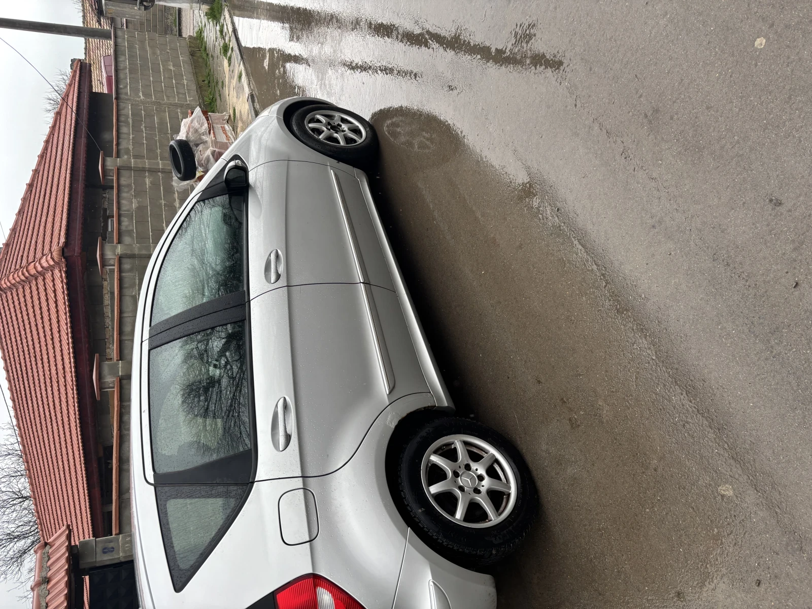 Mercedes-Benz A 180 180 - изображение 3