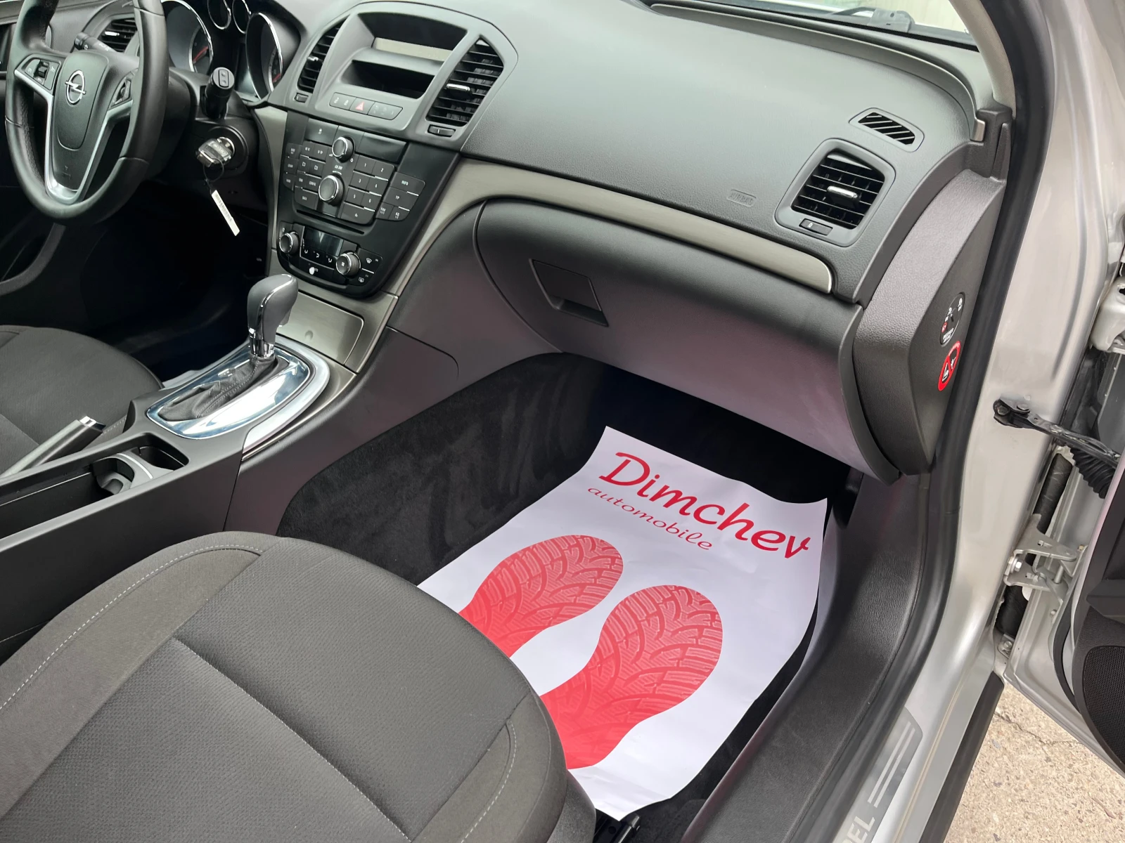 Opel Insignia 2.0 Diesel 130 k.c - изображение 10