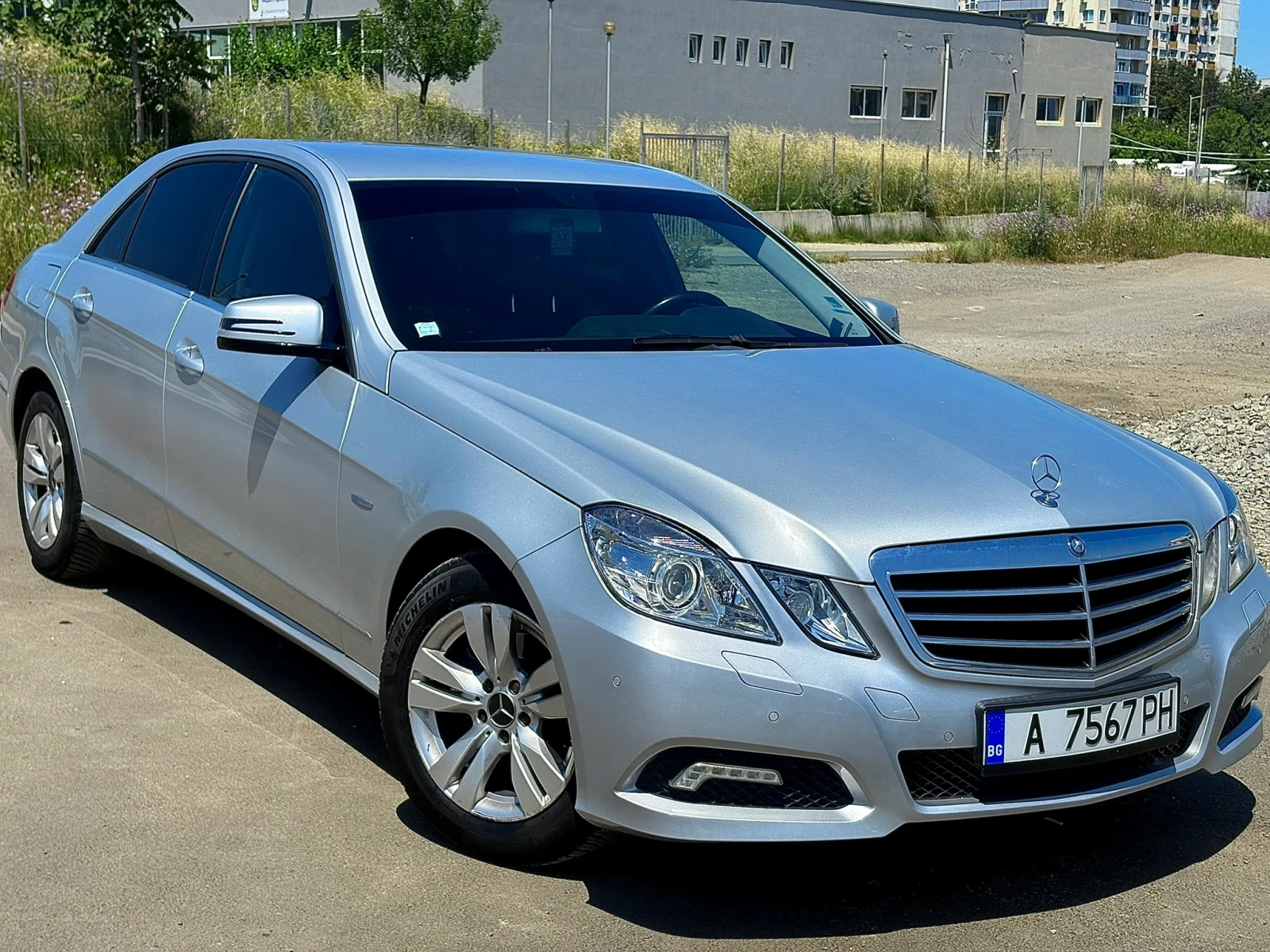 Mercedes-Benz E 220 AVANTGARDE - изображение 2