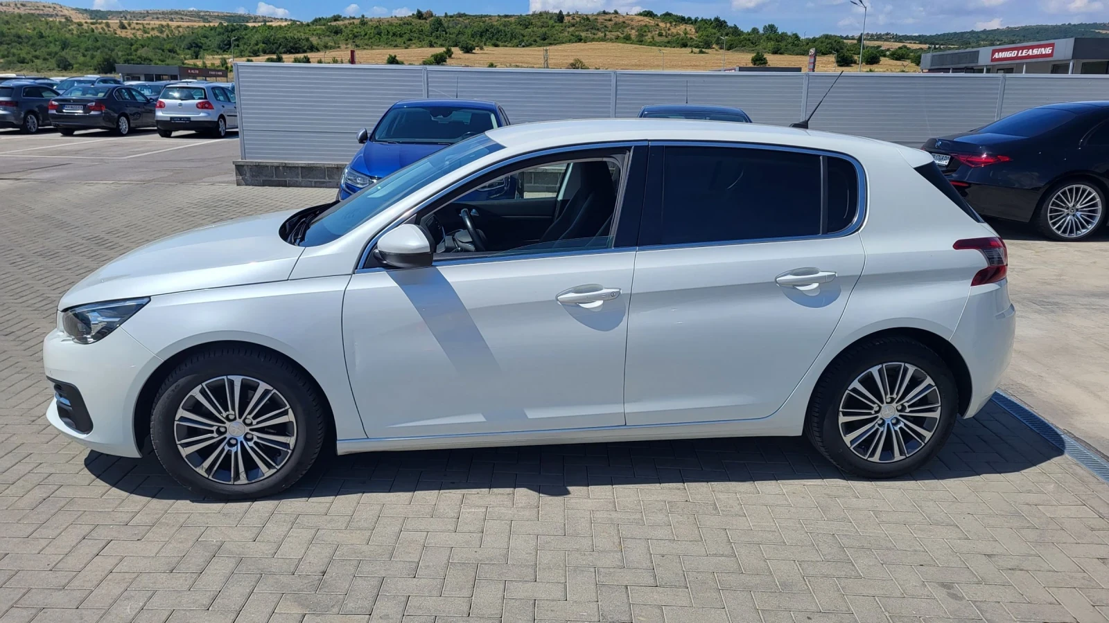 Peugeot 308 1.5HDI-130 NAVI* KTEO* EURO6D* KEYLESS* WHITE PEAR - изображение 2