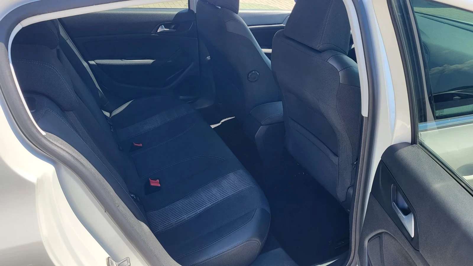 Peugeot 308 1.5HDI-130 NAVI* KTEO* EURO6D* KEYLESS* WHITE PEAR - изображение 7