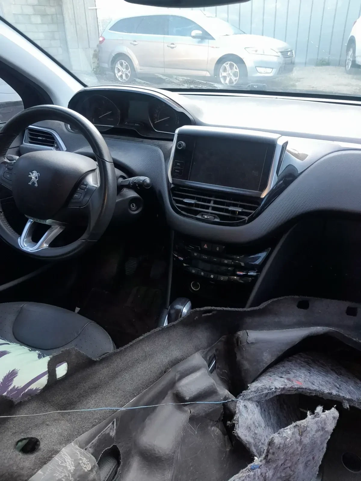 Peugeot 208 1.6 HDI GT LINE - изображение 5
