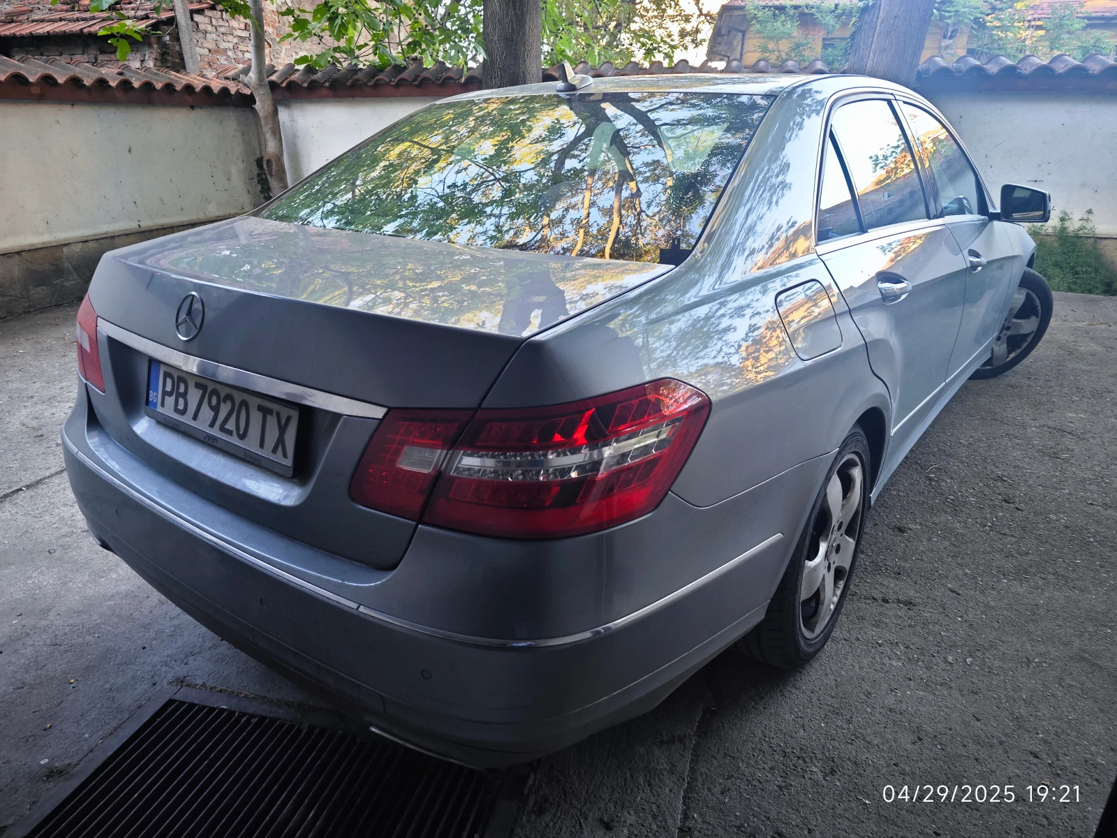 Mercedes-Benz E 200 7G, АГУ - изображение 7