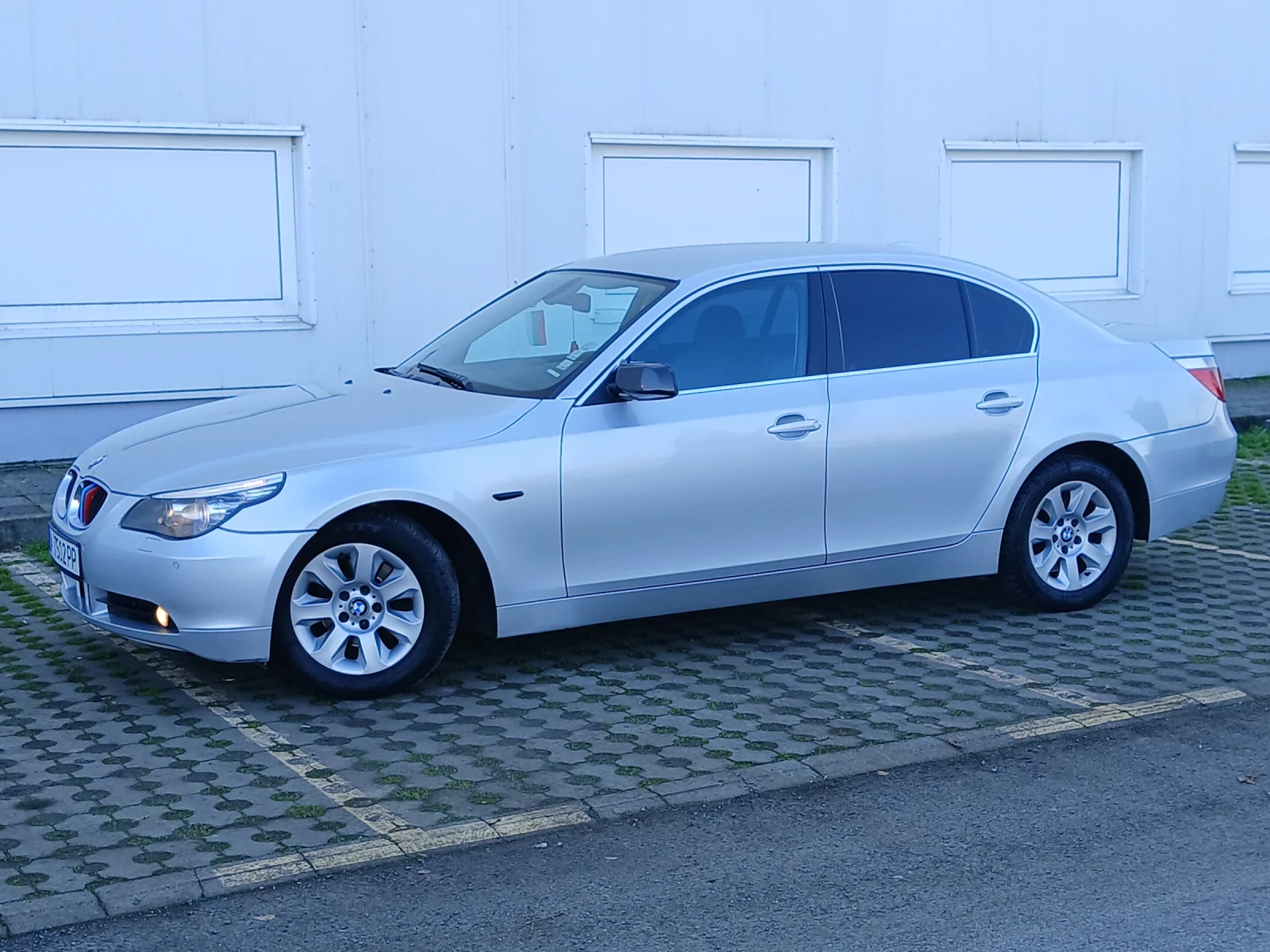 BMW 525 3.0 - изображение 6