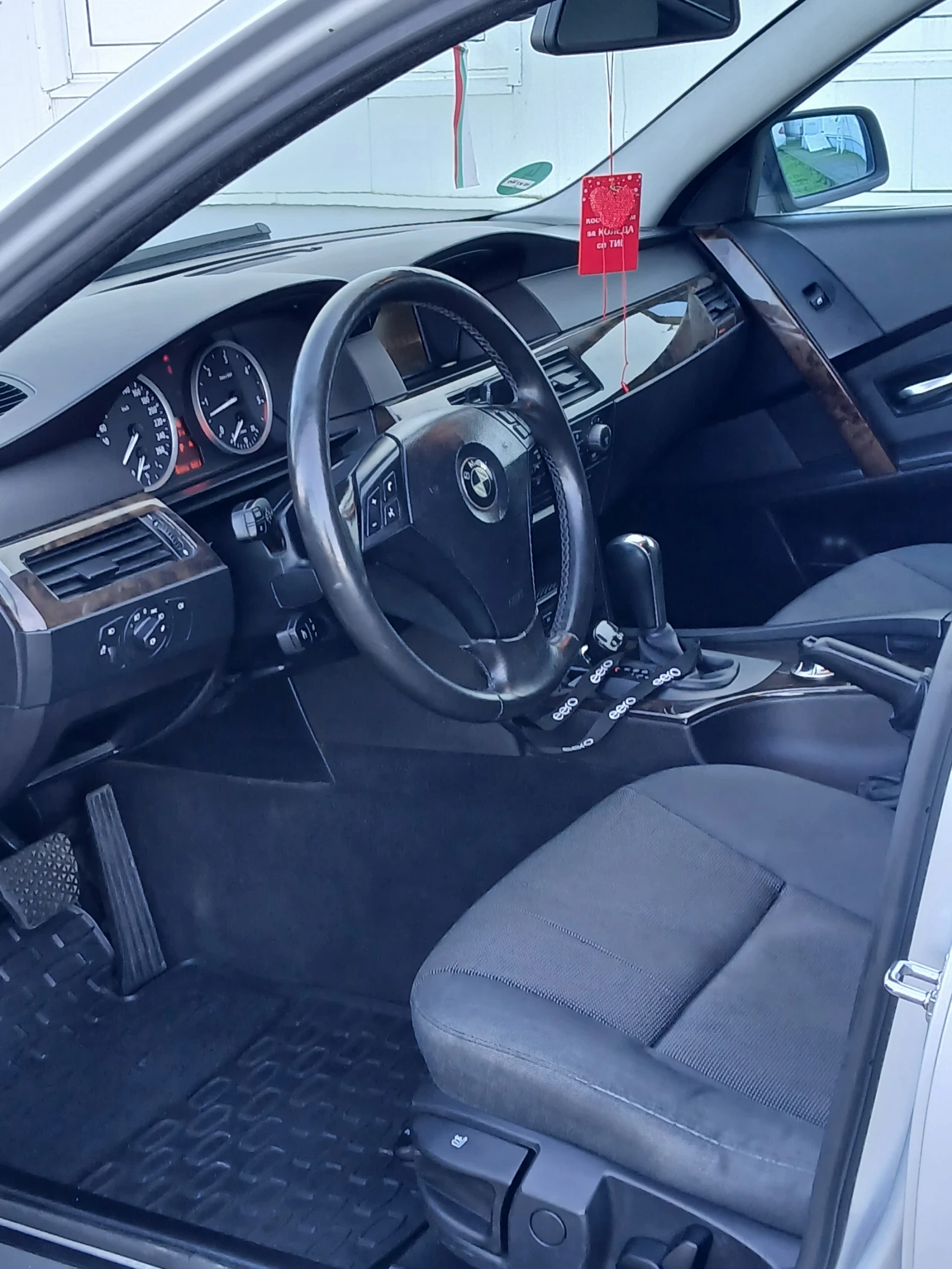 BMW 525 3.0 - изображение 8