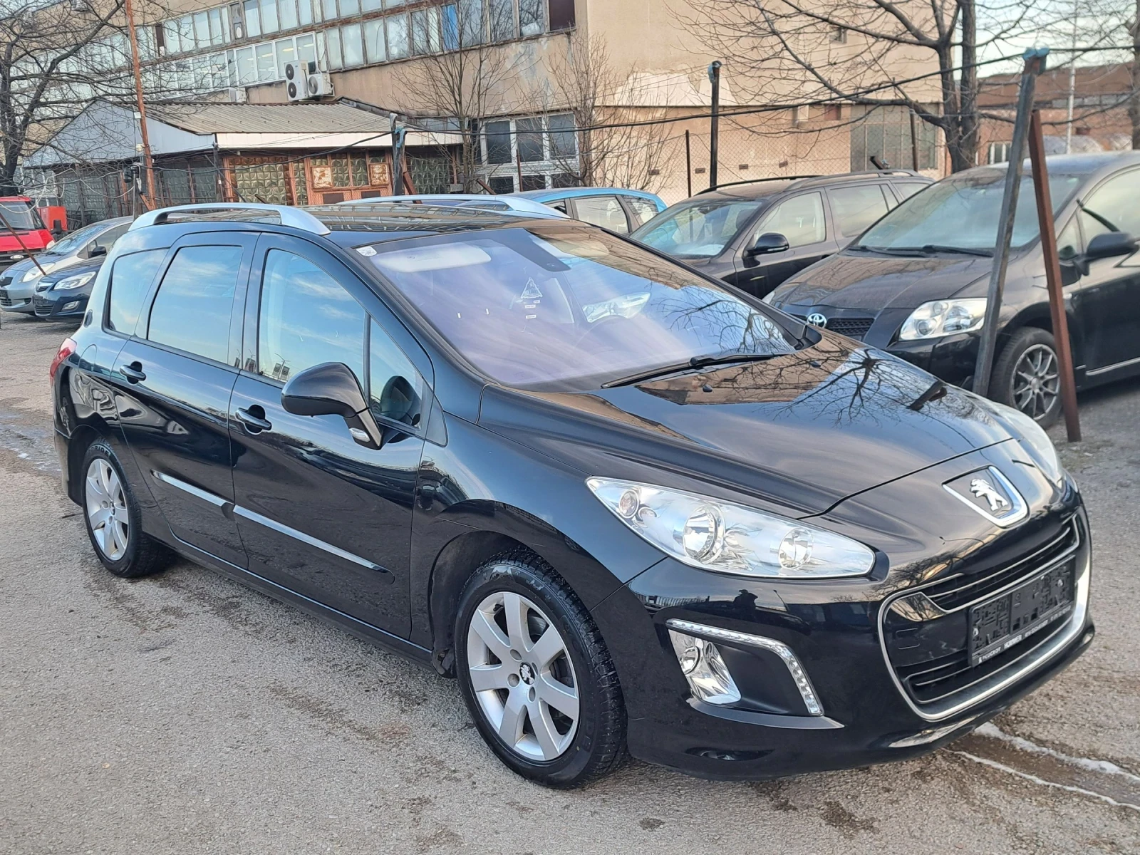 Peugeot 308 SW 1, 6 hdi 115kc FaceLift  - изображение 6
