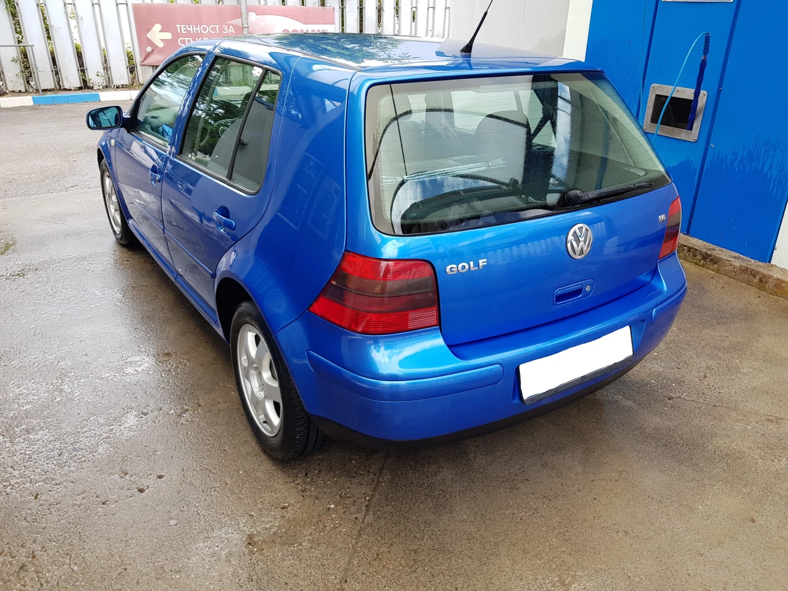 VW Golf 1.6 SR, снимка 3 - Автомобили и джипове - 53788749
