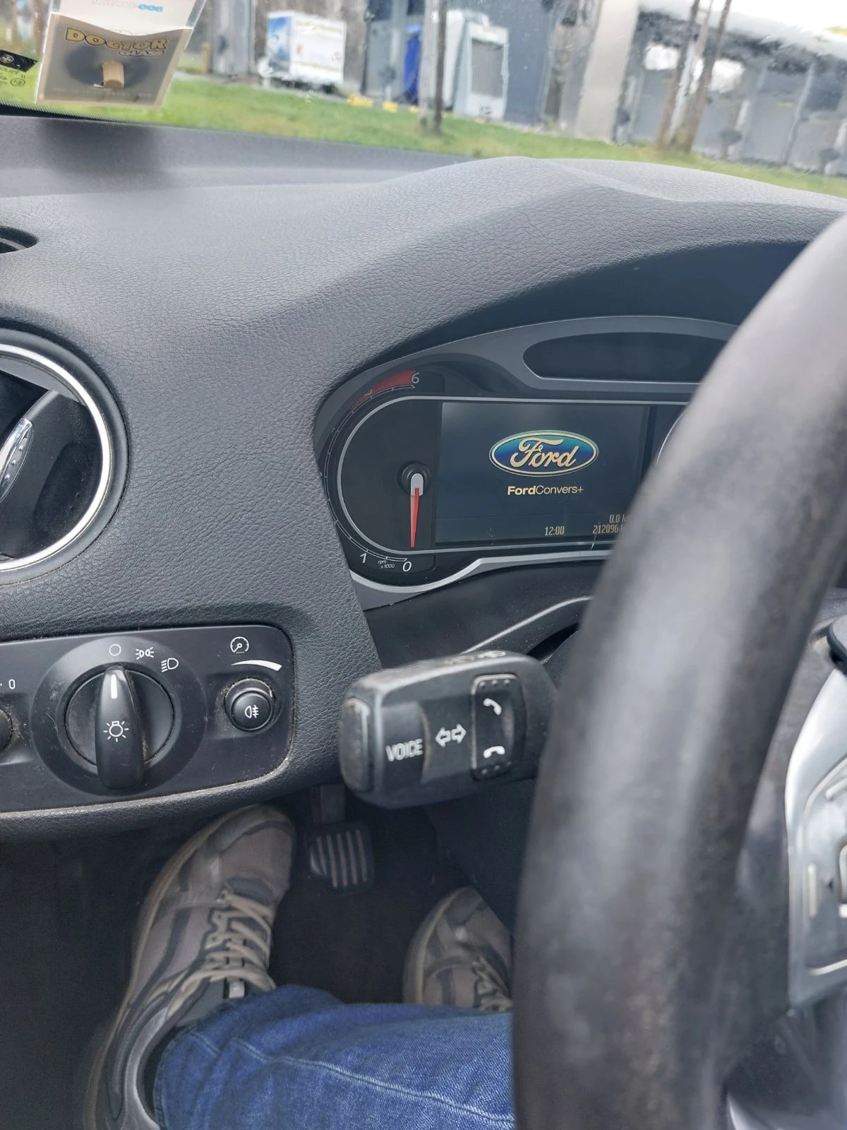 Ford Mondeo 2.0 tdci TITANIUM, снимка 4 - Автомобили и джипове - 53861129