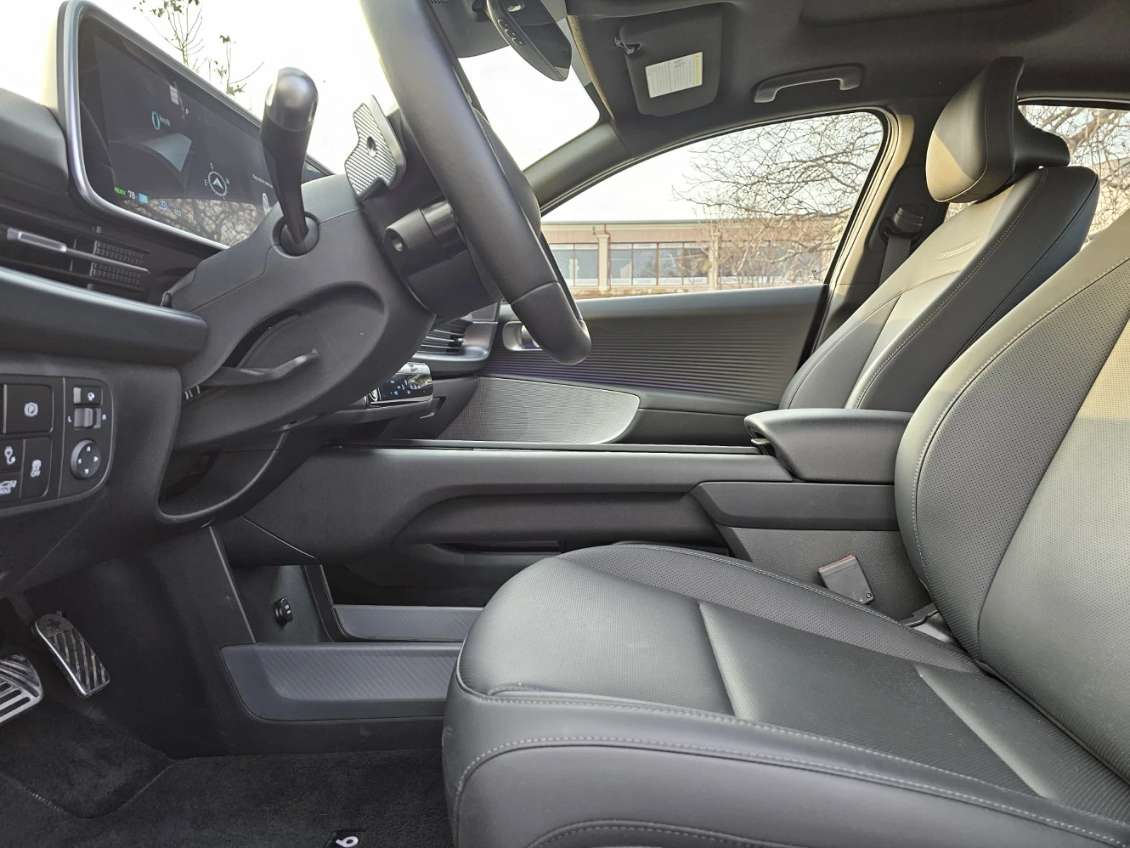 Hyundai Ioniq 6 AWD/нов/2400км/ultimate/full/, снимка 16 - Автомобили и джипове - 53892766