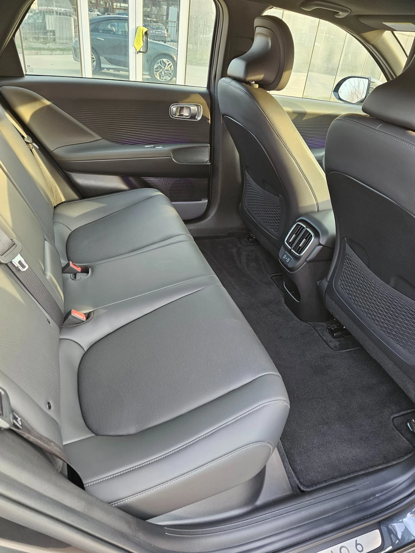 Hyundai Ioniq 6 AWD/нов/2400км/ultimate/full/, снимка 14 - Автомобили и джипове - 53892766