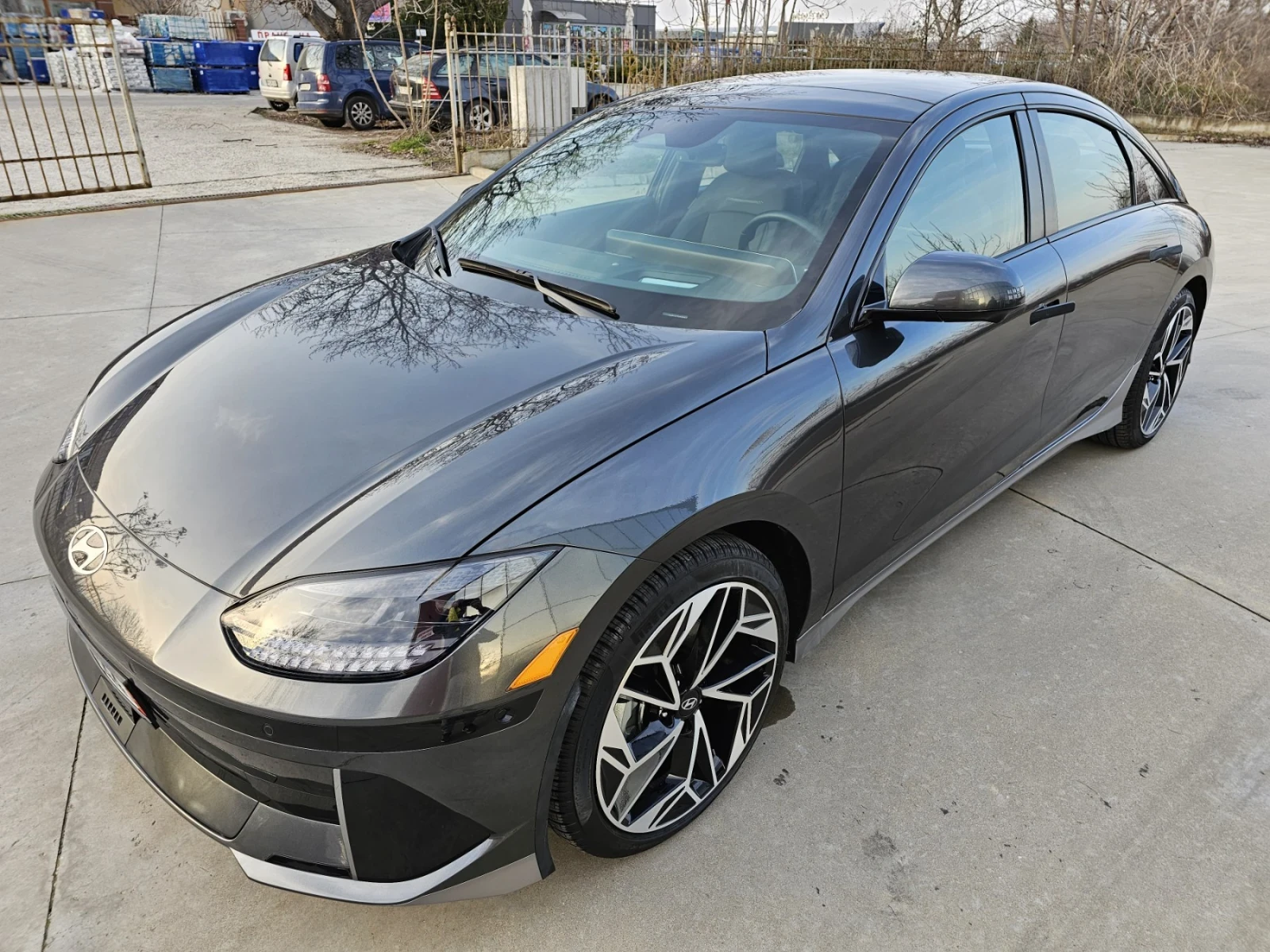 Hyundai Ioniq 6 AWD/нов/2400км/ultimate/full/, снимка 2 - Автомобили и джипове - 53892766