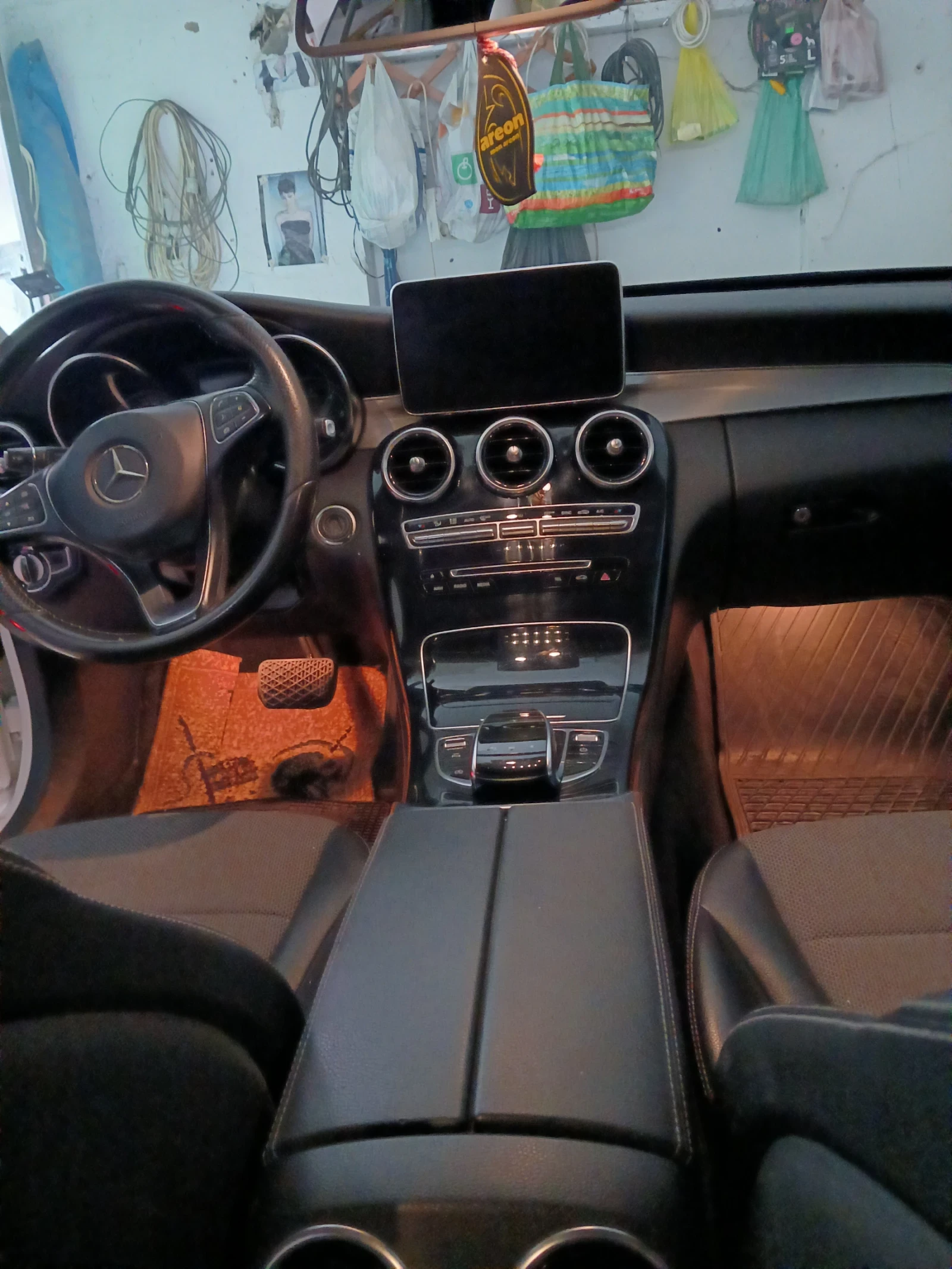 Mercedes-Benz C 220, снимка 4 - Автомобили и джипове - 53908388