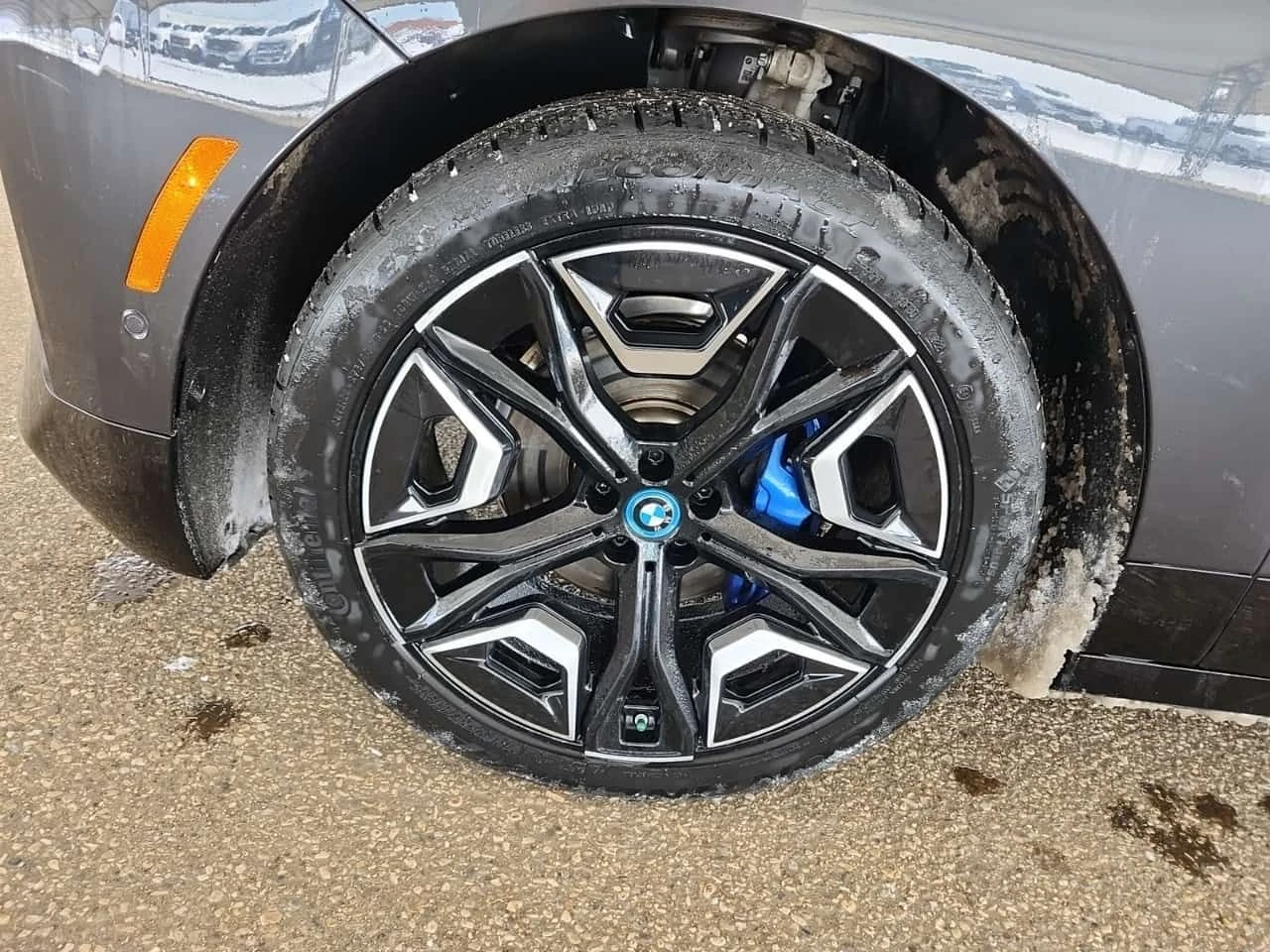 BMW iX  XDRIVE50| HEAD-UP| 360 КАМЕРИ| PANORAMA| CARFAX| , снимка 6 - Автомобили и джипове - 53996676