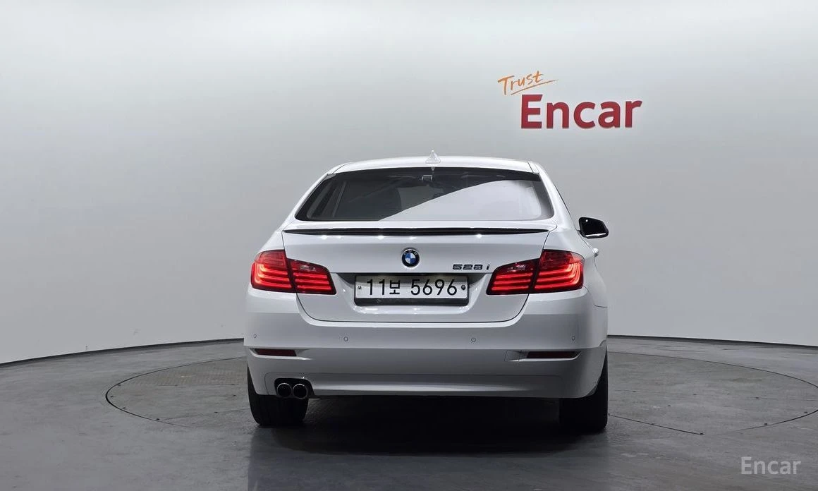 BMW 528, снимка 4 - Автомобили и джипове - 54038926