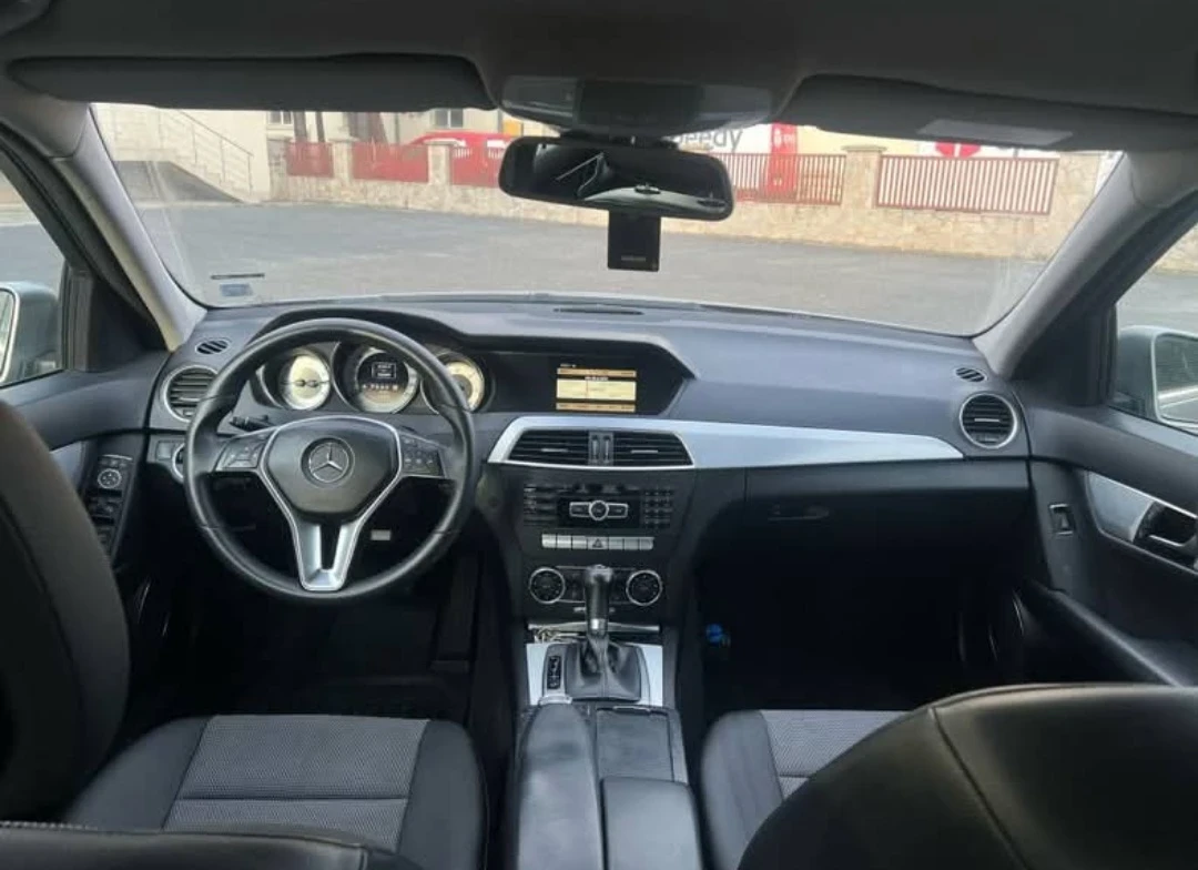 Mercedes-Benz C 200, снимка 5 - Автомобили и джипове - 54425356