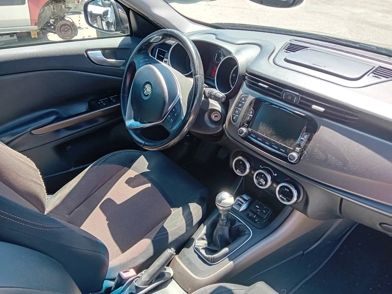 Alfa Romeo Giulietta 1.6 mget, снимка 7 - Автомобили и джипове - 54458153