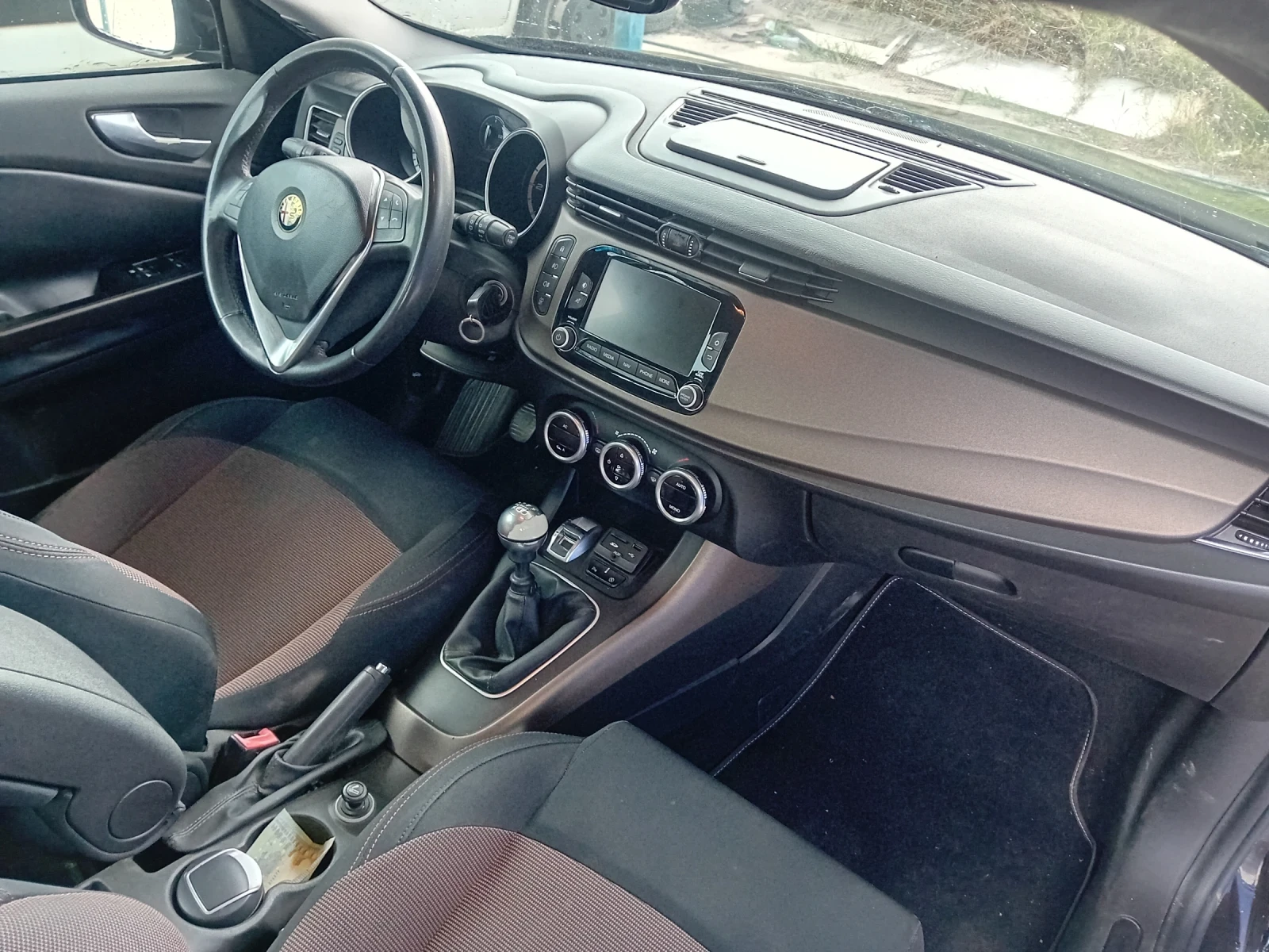 Alfa Romeo Giulietta 1.6 mget, снимка 2 - Автомобили и джипове - 54458153