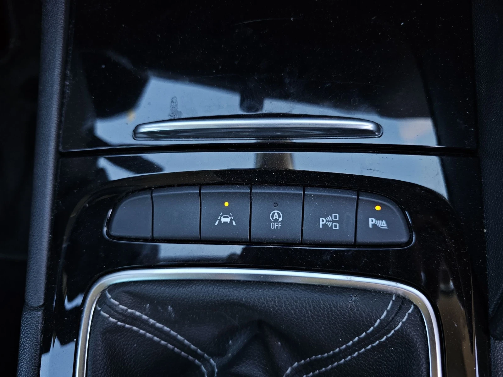Opel Insignia 2.0D 170, снимка 10 - Автомобили и джипове - 54621991