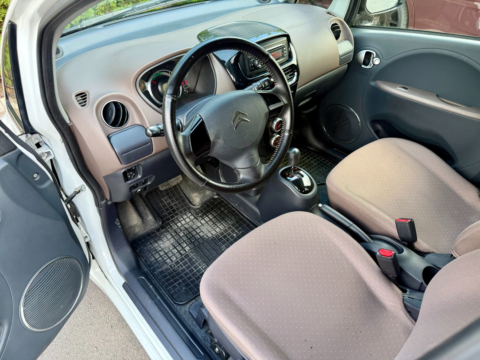 Citroen C - Zero, снимка 9 - Автомобили и джипове - 54621762