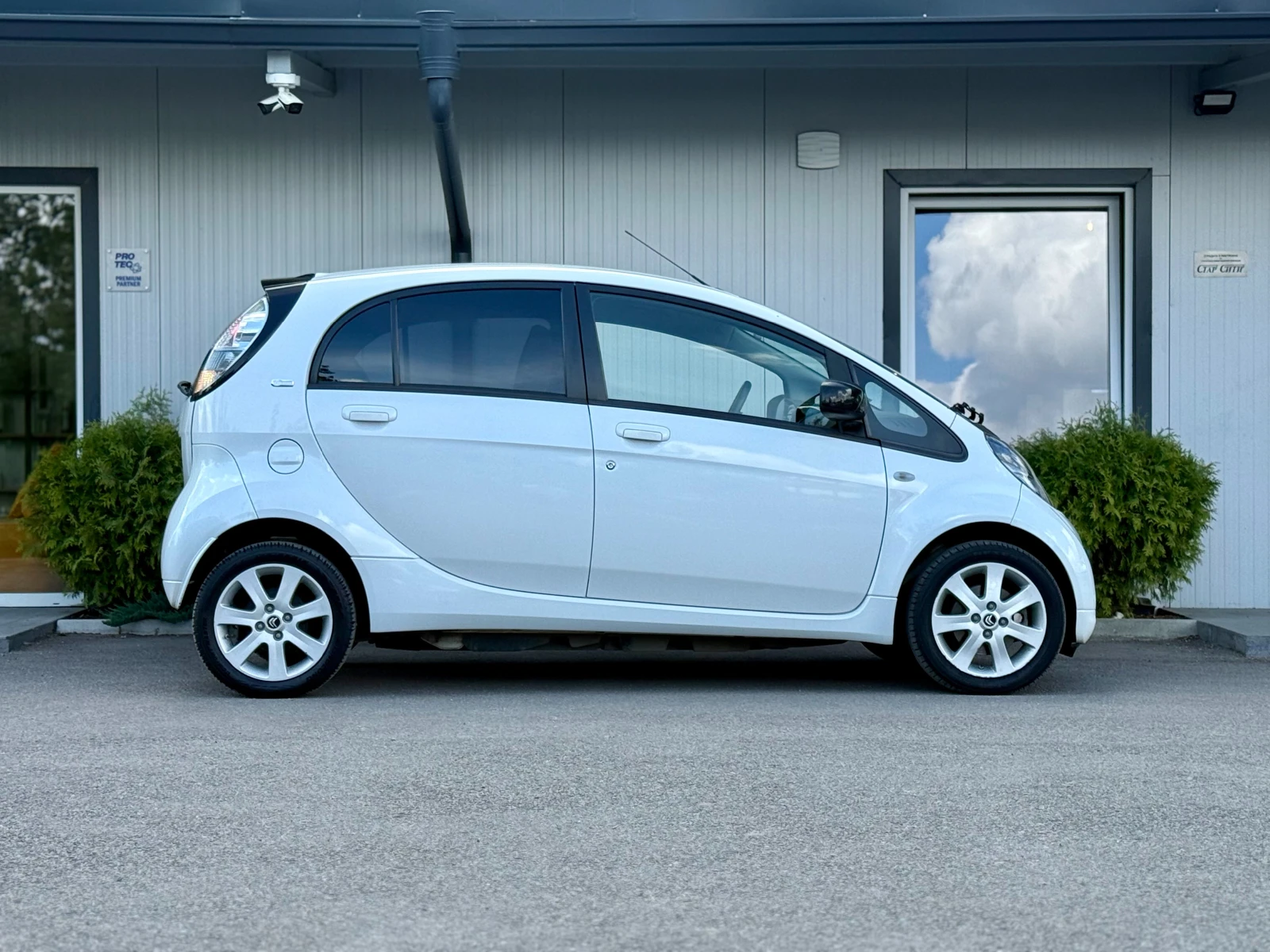 Citroen C - Zero, снимка 4 - Автомобили и джипове - 54621762