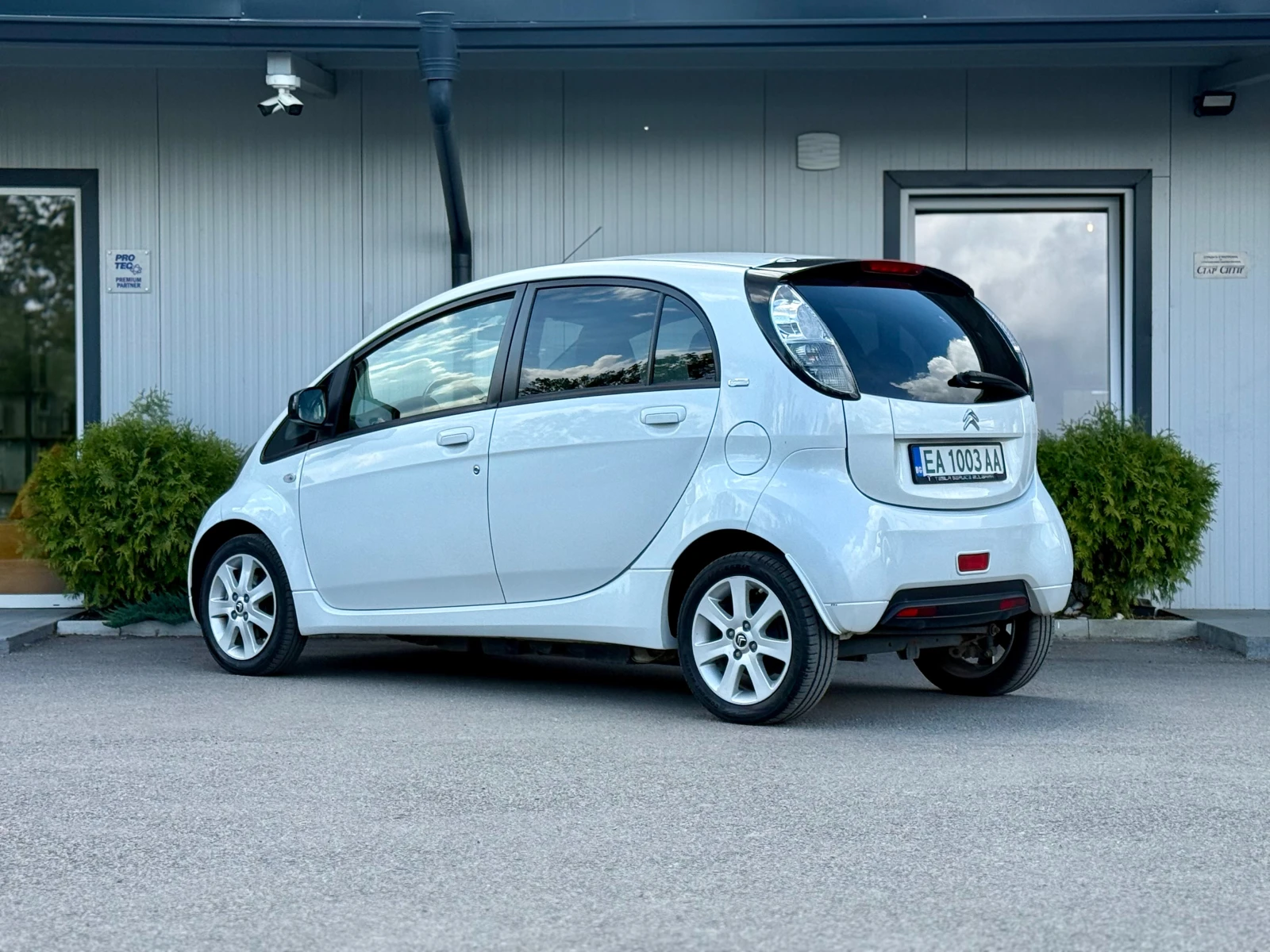 Citroen C - Zero, снимка 7 - Автомобили и джипове - 54621762
