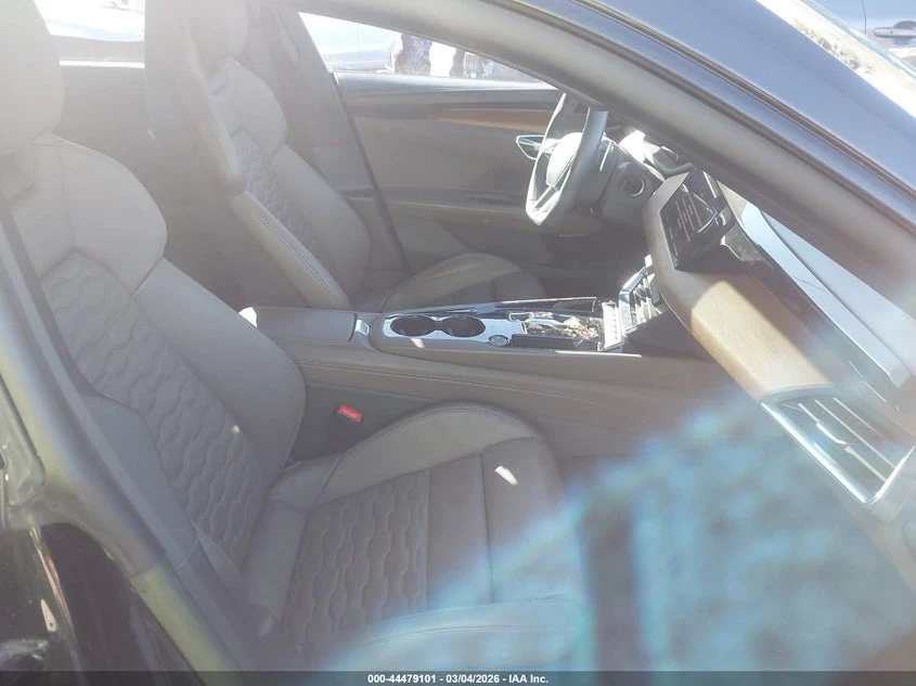 Audi E-Tron GT Prestige Quattro, снимка 5 - Автомобили и джипове - 54664191