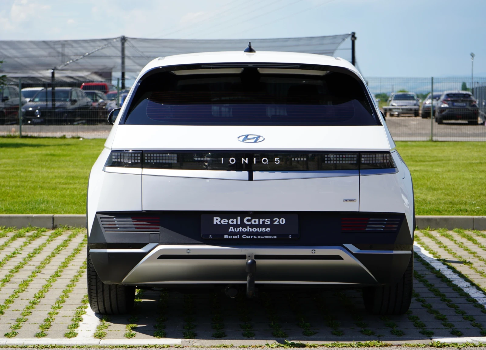 Hyundai Ioniq 5 72kW* AWD* DISTR* CAM* KEYLESS* CARPLAY, снимка 5 - Автомобили и джипове - 54854009