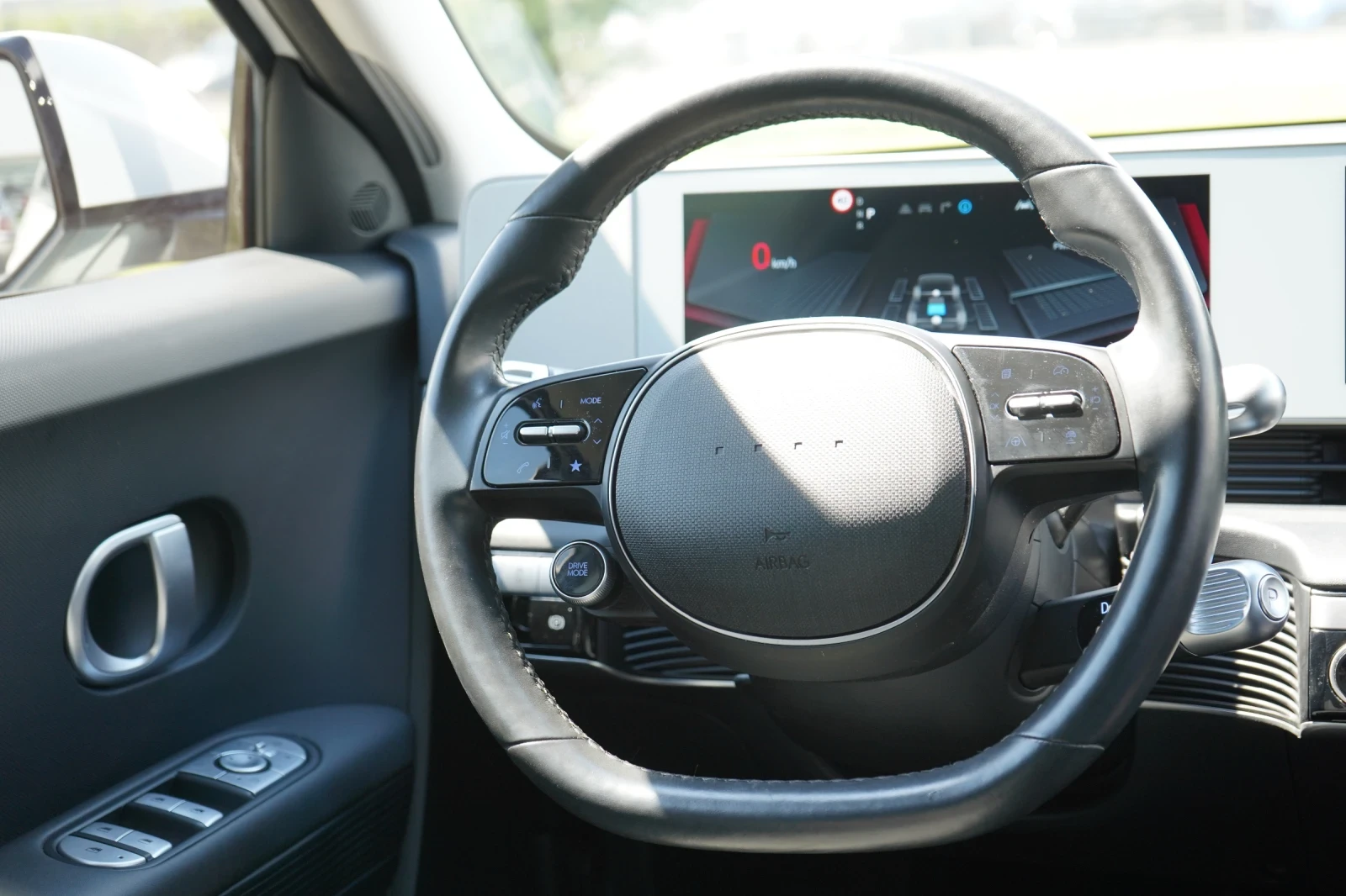 Hyundai Ioniq 5 72kW* AWD* DISTR* CAM* KEYLESS* CARPLAY, снимка 8 - Автомобили и джипове - 54854009