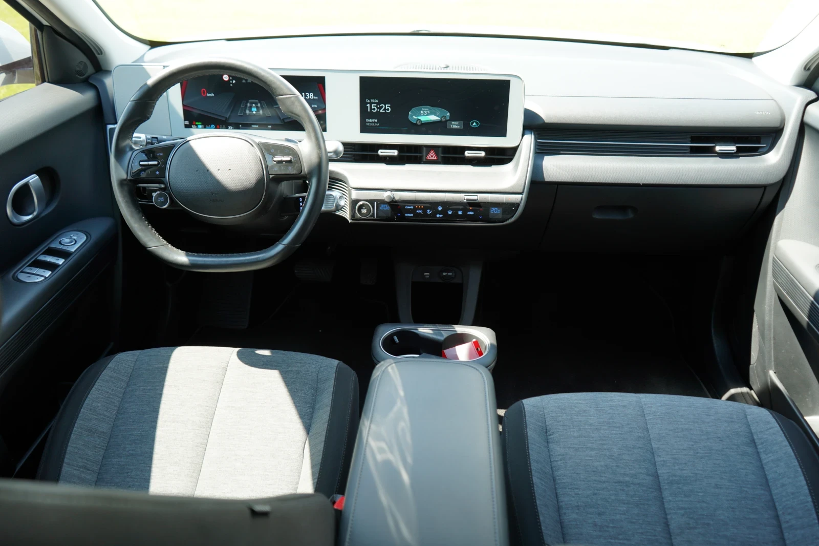 Hyundai Ioniq 5 72kW* AWD* DISTR* CAM* KEYLESS* CARPLAY, снимка 11 - Автомобили и джипове - 54854009