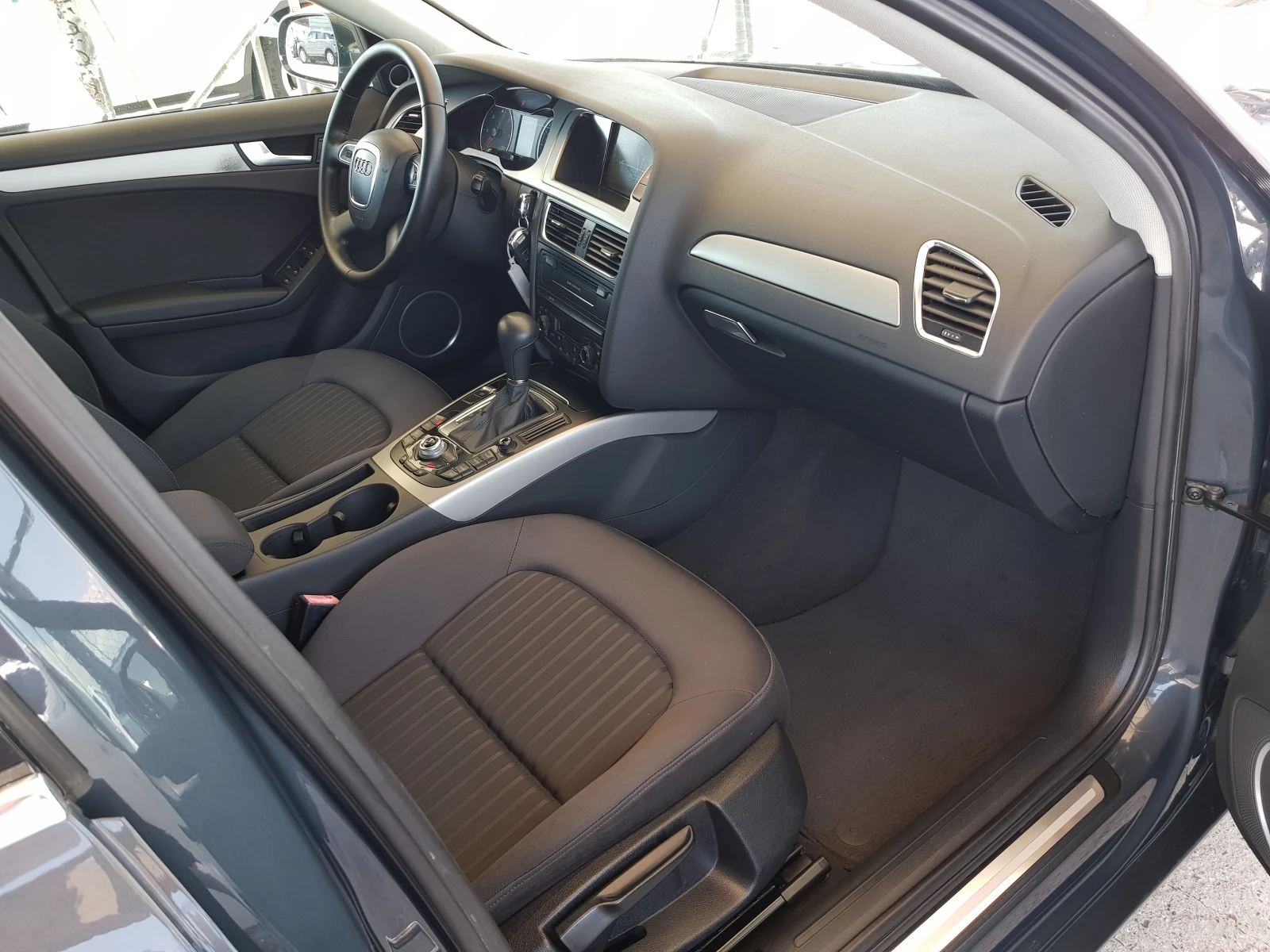 Audi A4 2.0 TDI-143 к.с. АВТОМАТИК Bang & Olufsen, снимка 11 - Автомобили и джипове - 55559626