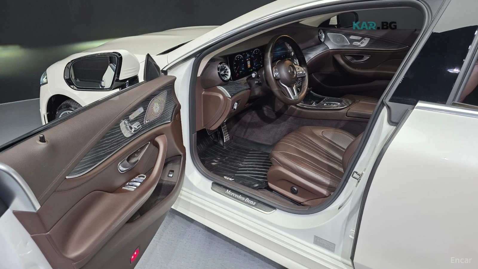 Mercedes-Benz CLS 450 4MATIC/AMG-LINE/DRIVE-ASSISTS/SUNROOF, снимка 5 - Автомобили и джипове - 55751407